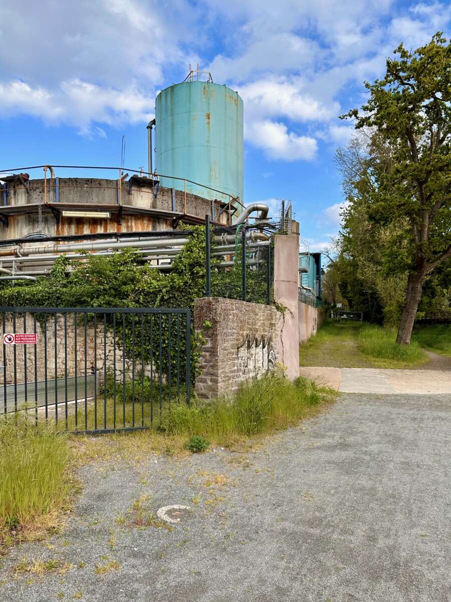 EuroVelo 1 - factory in Redon