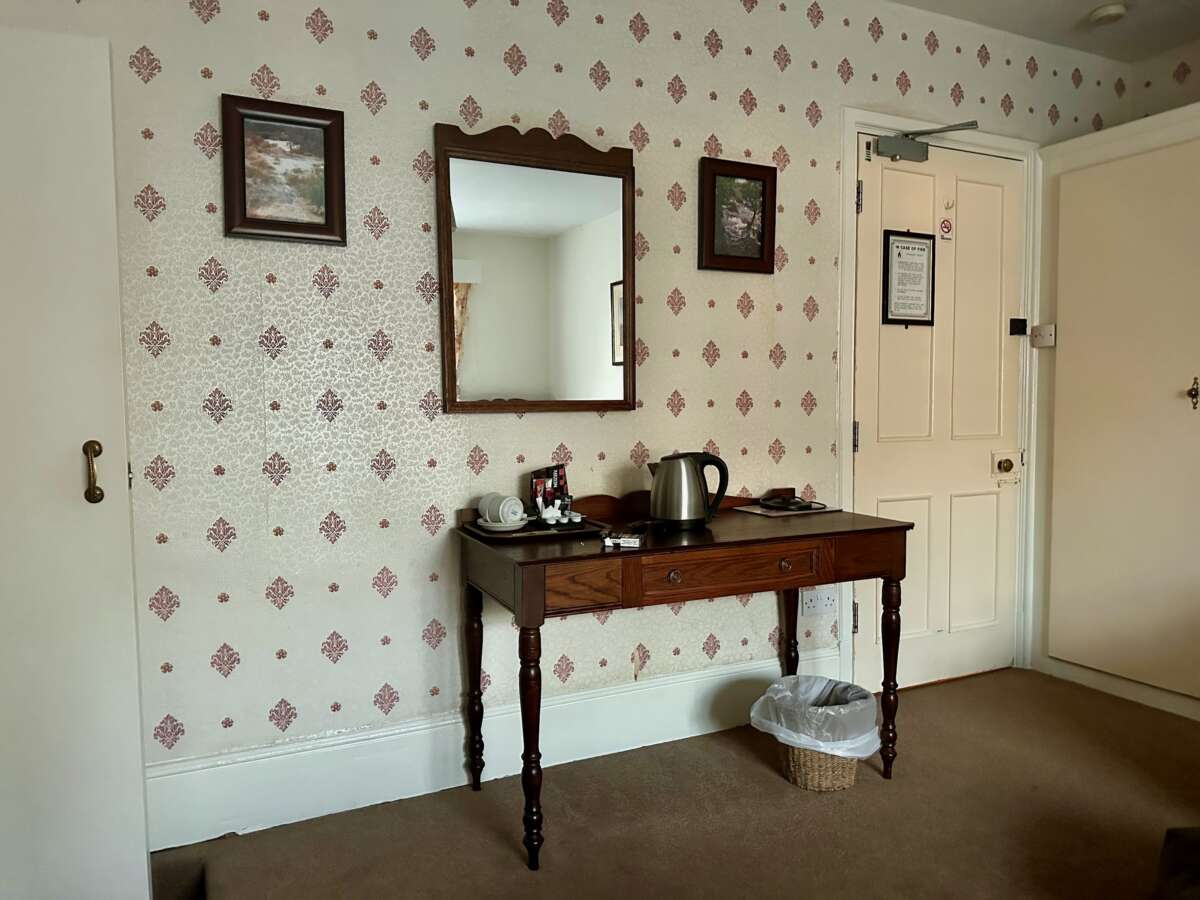 Land's End to John o'Groats - room in Fox and Hounds