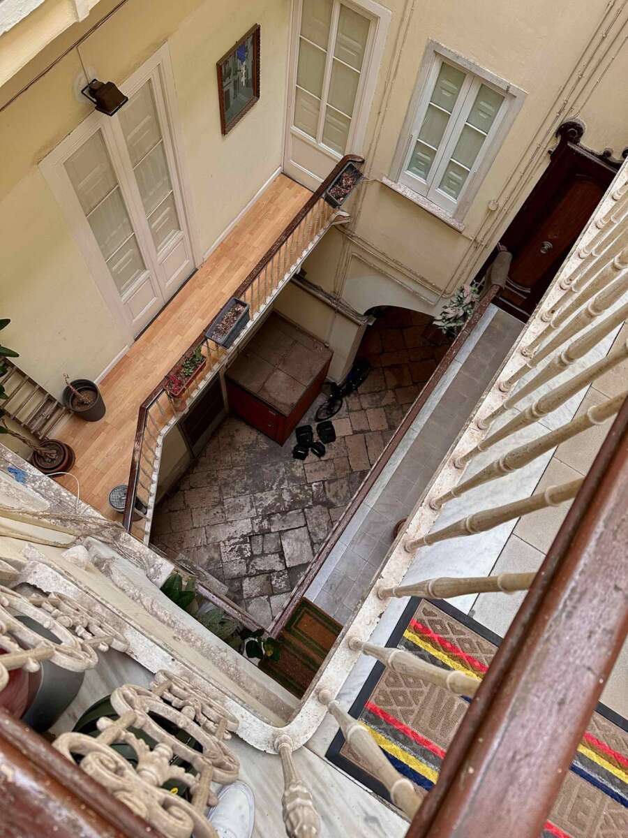 Staircases in Taranto