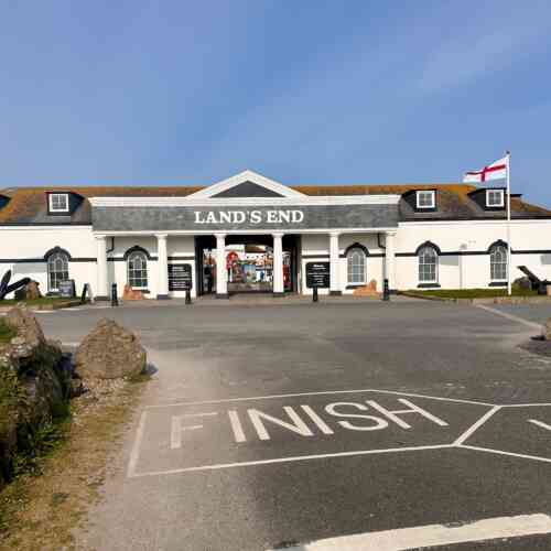 Land's End to John o'Groats - start and finish