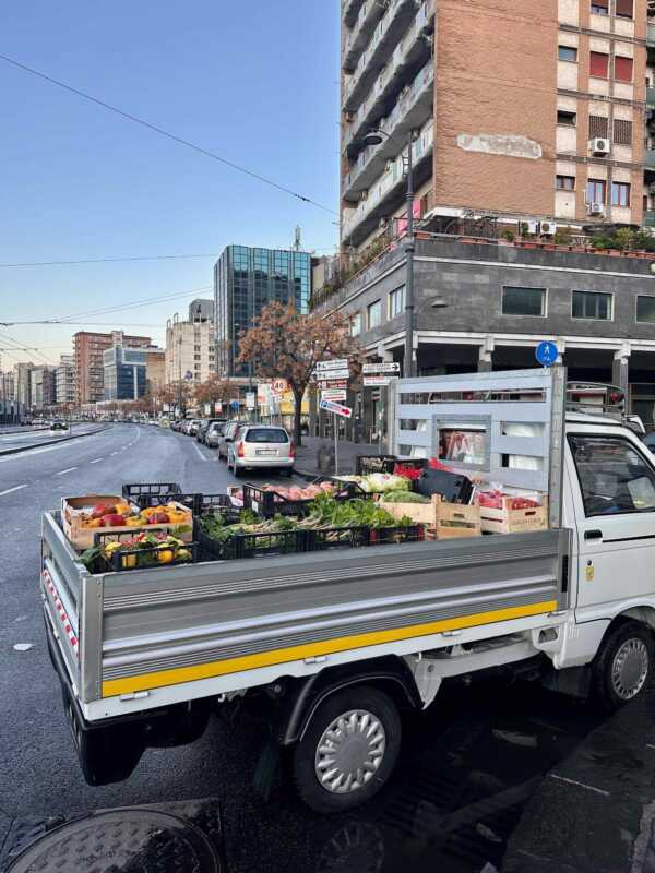 A little fruit truck in Naples