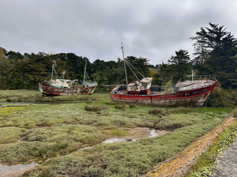 EuroVelo 4 - Ship graveyard near Plougasnou, Bretagne, France